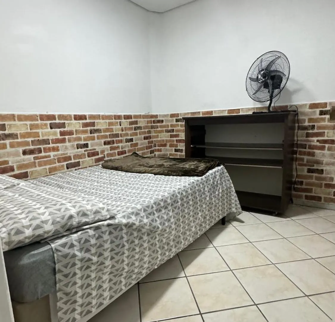 Casa Familiar 200M Hospital Regional Apartamento Sao Jose  0*, Sao Jose (Santa Catarina) Brasil